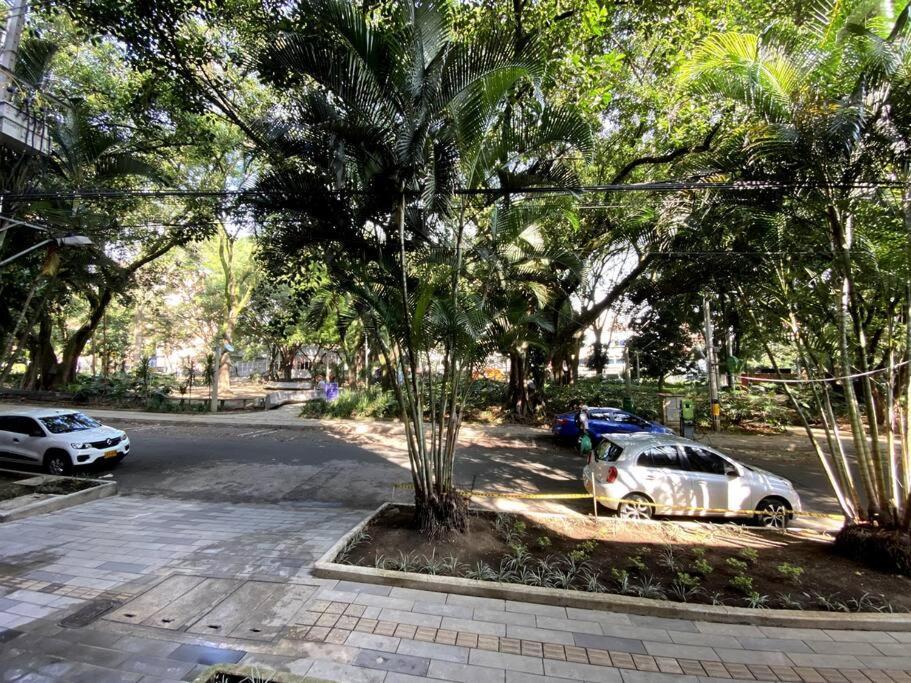 Prime Laureles Location With Air Conditioning メデジン エクステリア 写真