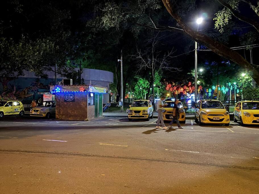 Prime Laureles Location With Air Conditioning メデジン エクステリア 写真